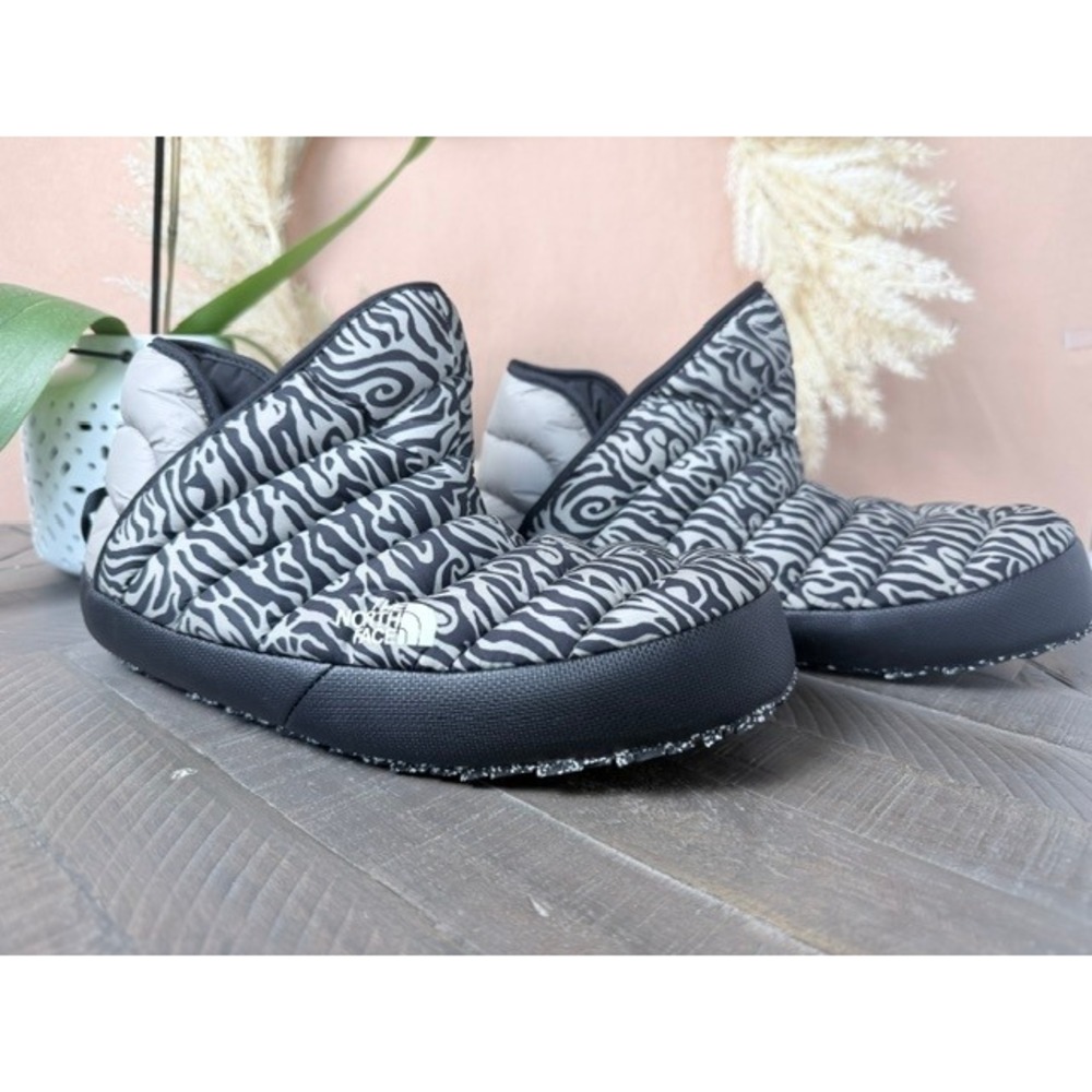 The North Face ThermoBall Traction Booties Womens 10 Zebra Print Insulated